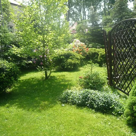 Dworek Genny Bed & Breakfast Polanica-Zdroj