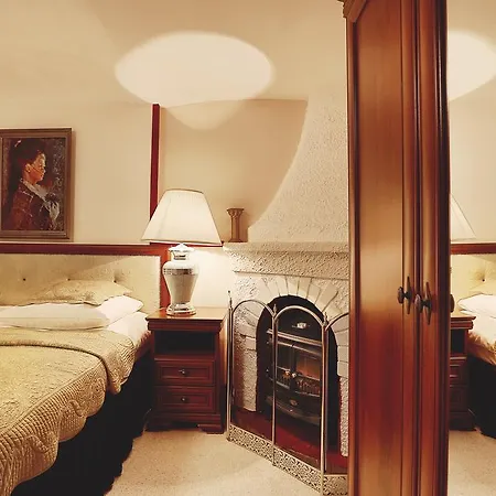 Bed & Breakfast Dworek Genny 4*