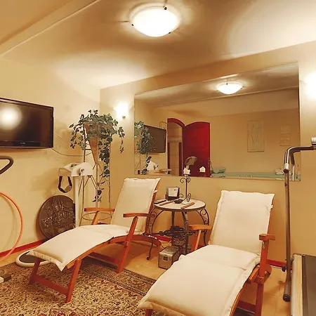 Dworek Genny Bed & Breakfast